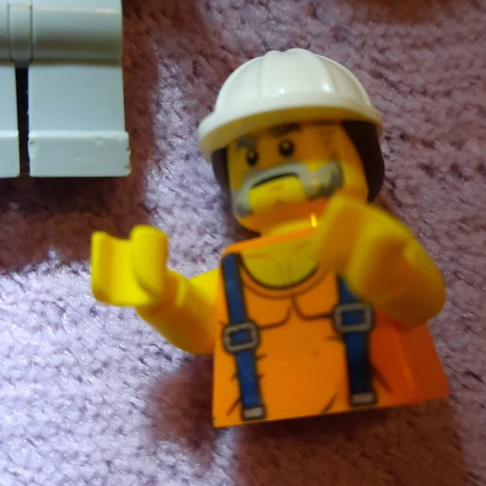 Lego Toys 3 and 1/2 men - Picture 5 of 8